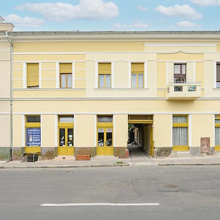 Central Park Rooms Oradea Extérieur photo