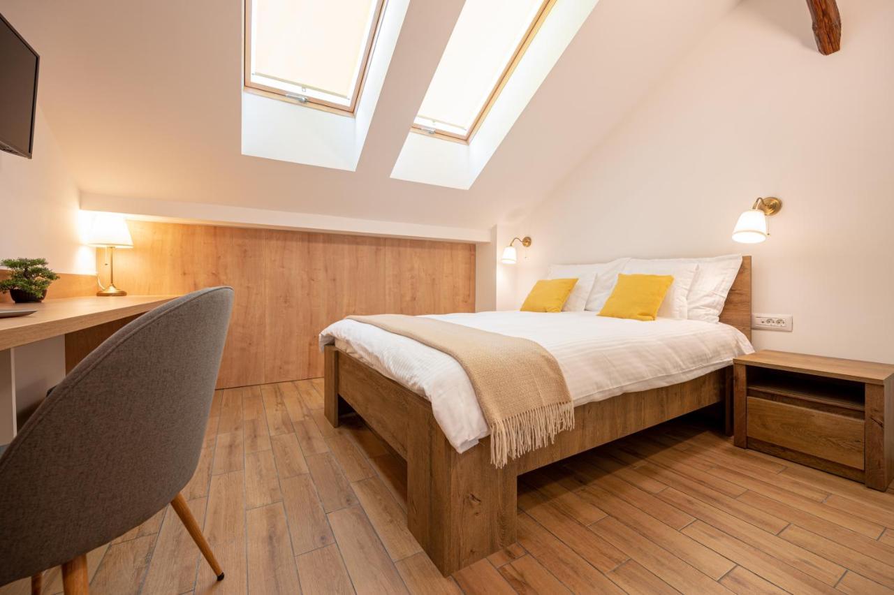 Central Park Rooms Oradea Extérieur photo